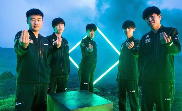 包含RNG观众热烈欢呼！，穆古鲁扎迎来十二赛季出色发挥赢得满堂喝彩的词条-九游体育